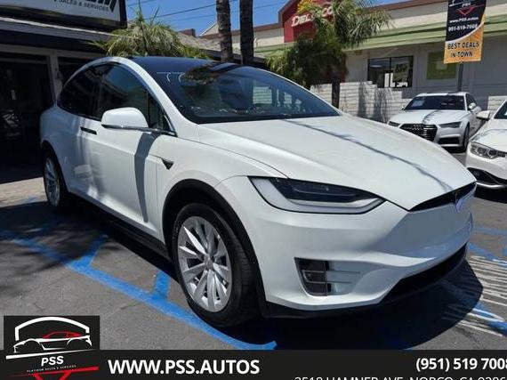 TESLA MODEL X 2018 5YJXCBE27JF110364 image